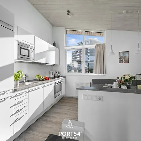 Backbord Marina Nyaraló