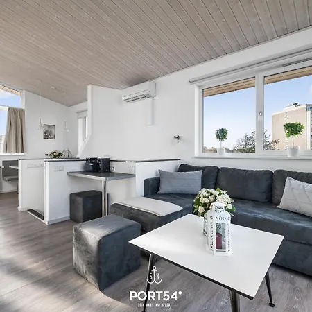 Backbord Marina Nyaraló